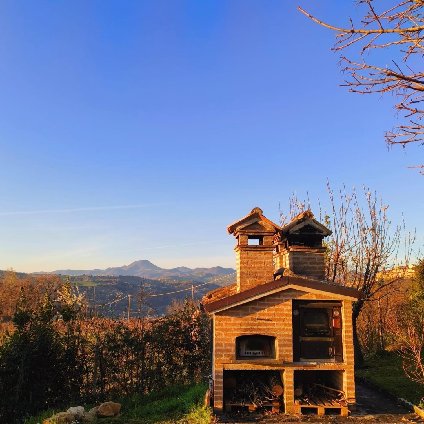 B&B Nel Vigneto Castelplanio エクステリア 写真